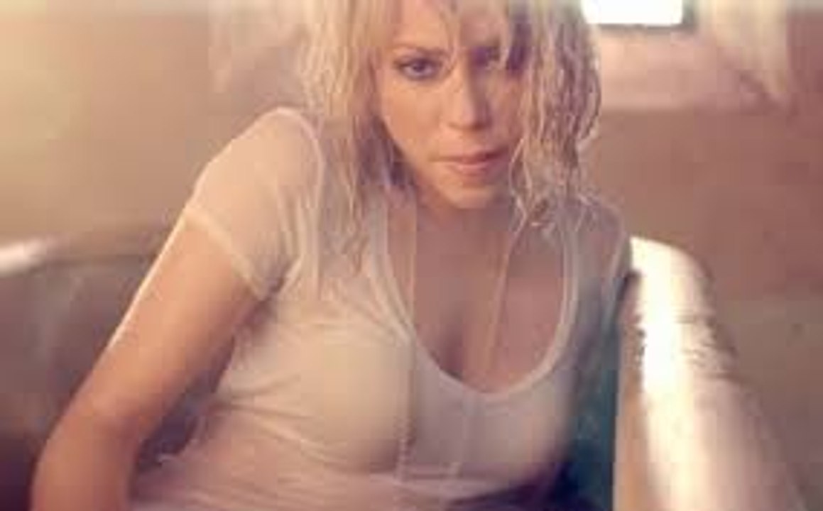 Shakira hot song
