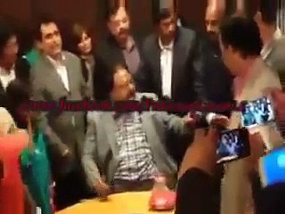 See how MQM Workers are Showing the Love for their Leader Altaf Hussain