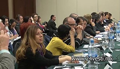 TRIBINA EU I POLITICKA KRIZA