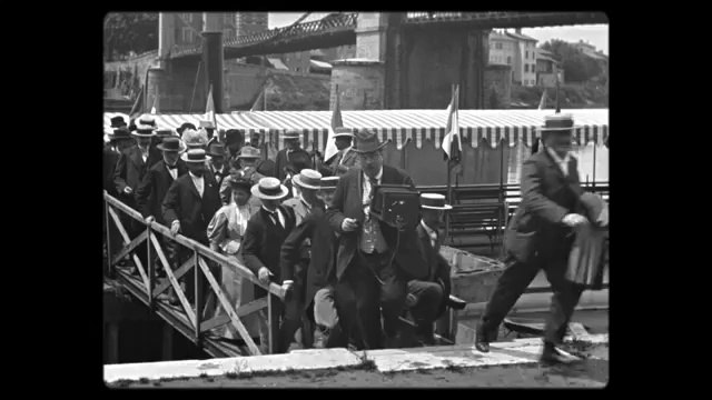 Lumière ! Le cinéma inventé : la bande-annonce