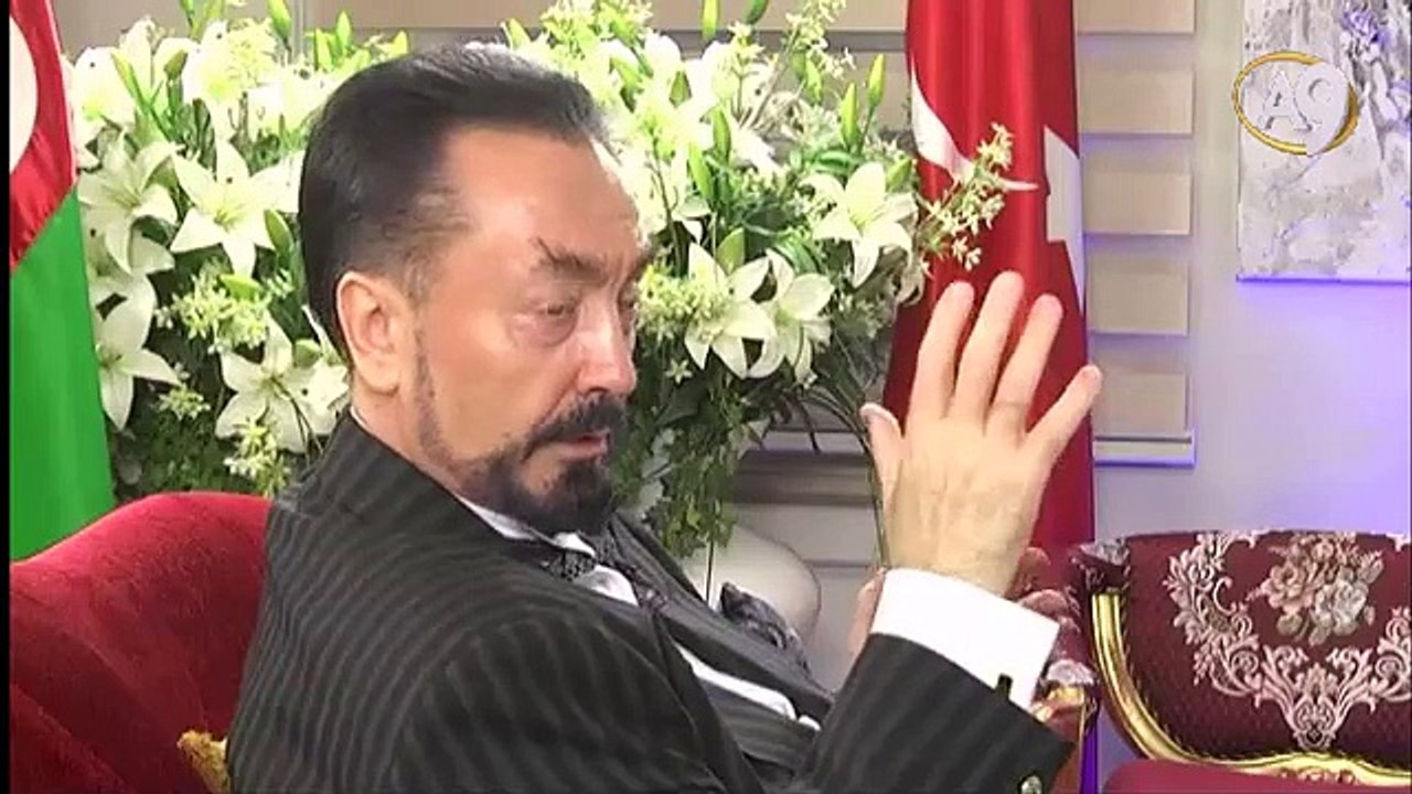 Adnan Oktar, Yıllardır söylediğim Katolikler ve Ortadokslar deccale karşı ittifak için birleşecek sözüm gerçekleşiyor.