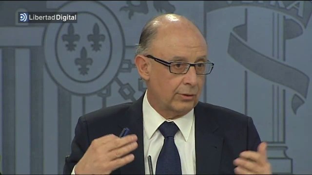 Los ayuntamientos compensan el déficit de las comunidades autónomas