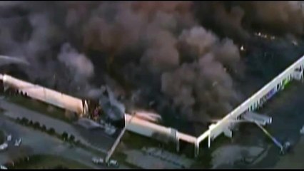 USA - Fabbrica in fiamme nel Texas