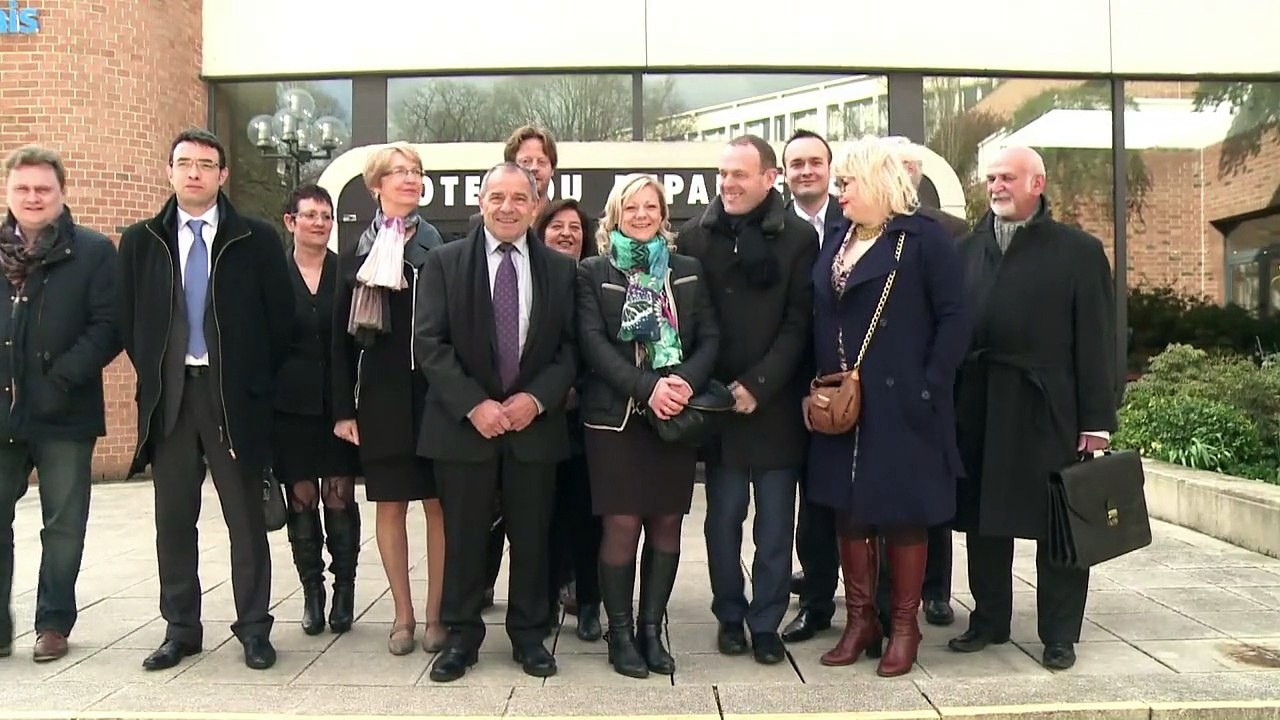 Direita vence eleições regionais francesas