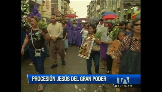 La procesión Jesús del Gran Poder reunió a miles de devotos