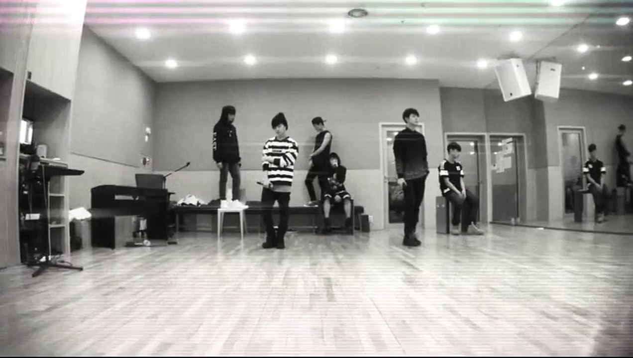 MIX & MATCH Behind the scenes DVD Clip 10 (Long Time No See dance practice)