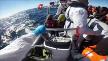 Canale di Sicilia - Barcone si rovescia, 10 morti, Guardia Costiera ne salva 121 (04.03.15)