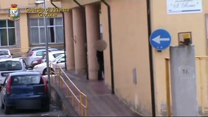 Crotone - E' "cieco" ma guida l'auto e utilizza smartphone (03.03.15)