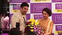 Madhuri Dixit @ Gadgil Jewellers Store.mp4