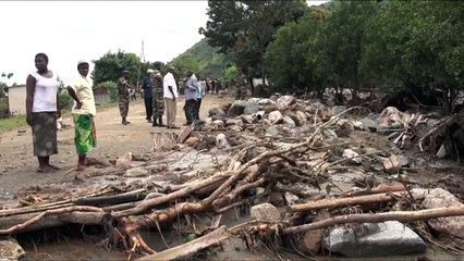 Deslizamentos de terra matam 10 na África