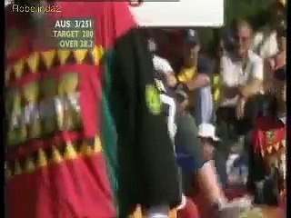 Brad Haddin debut in 2001 for Australia  aged 23