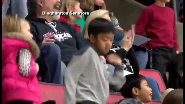 This little kid totally broke it down to Uptown Funk at the hockey game