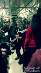 Taksim Metrosunda Tulum Çalan Artvinli Dayı