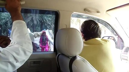 shahid-afridi-the-great-helping-people