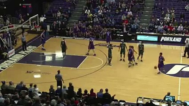 Portland State player fakes handshake, steals ball, dunks it. - YouTube