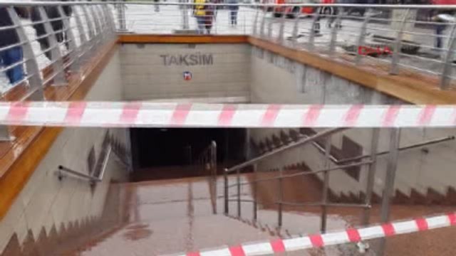 Elektrik Kesintisi Nedeniyle İstanbul'da Metro Seferleri Durdu