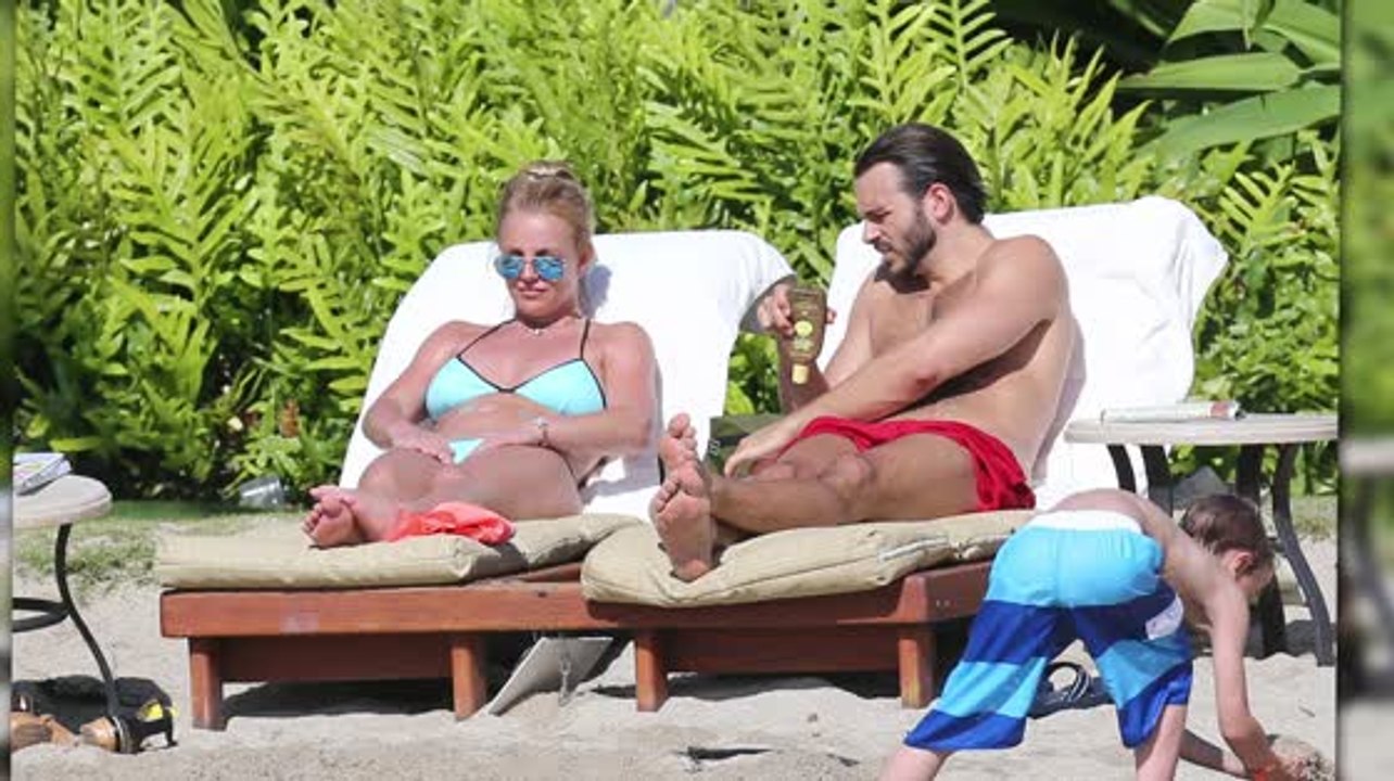 Britney Spears und ihr neuer Freund Charlie Ebersol machen Urlaub auf Hawaii