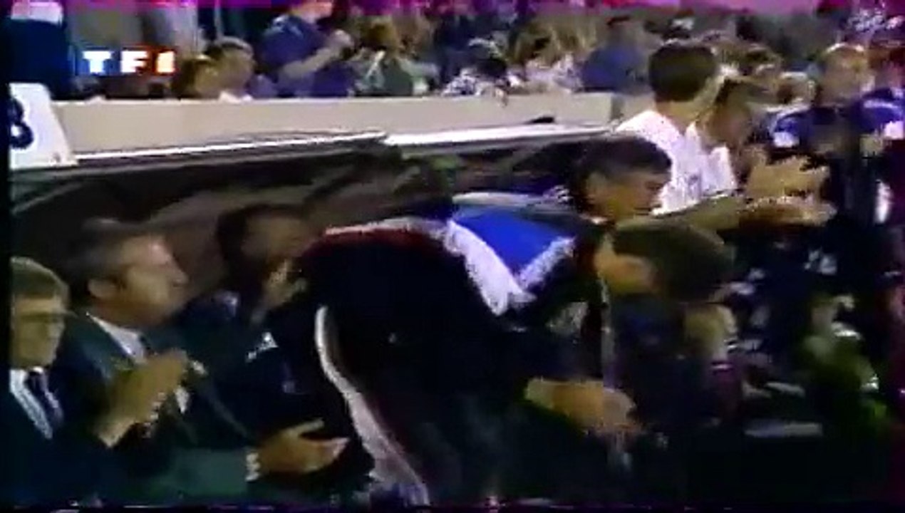 Zinédine Zidane 1er but en équipe de France | France vs République Tchèque (1994)