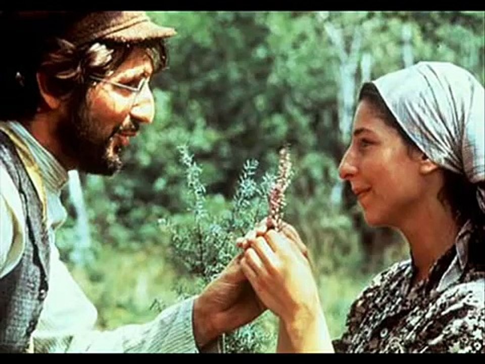 GOTTA MOVE / Fiddler   Barbra Streisand & The Barry Sisters