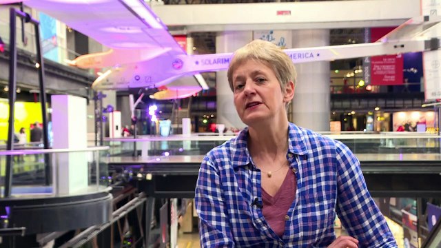 Solar impulse: le premier avion est exposé à Paris