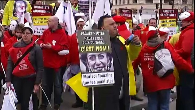 Le paquet de cigarettes neutre fait tousser les buralistes