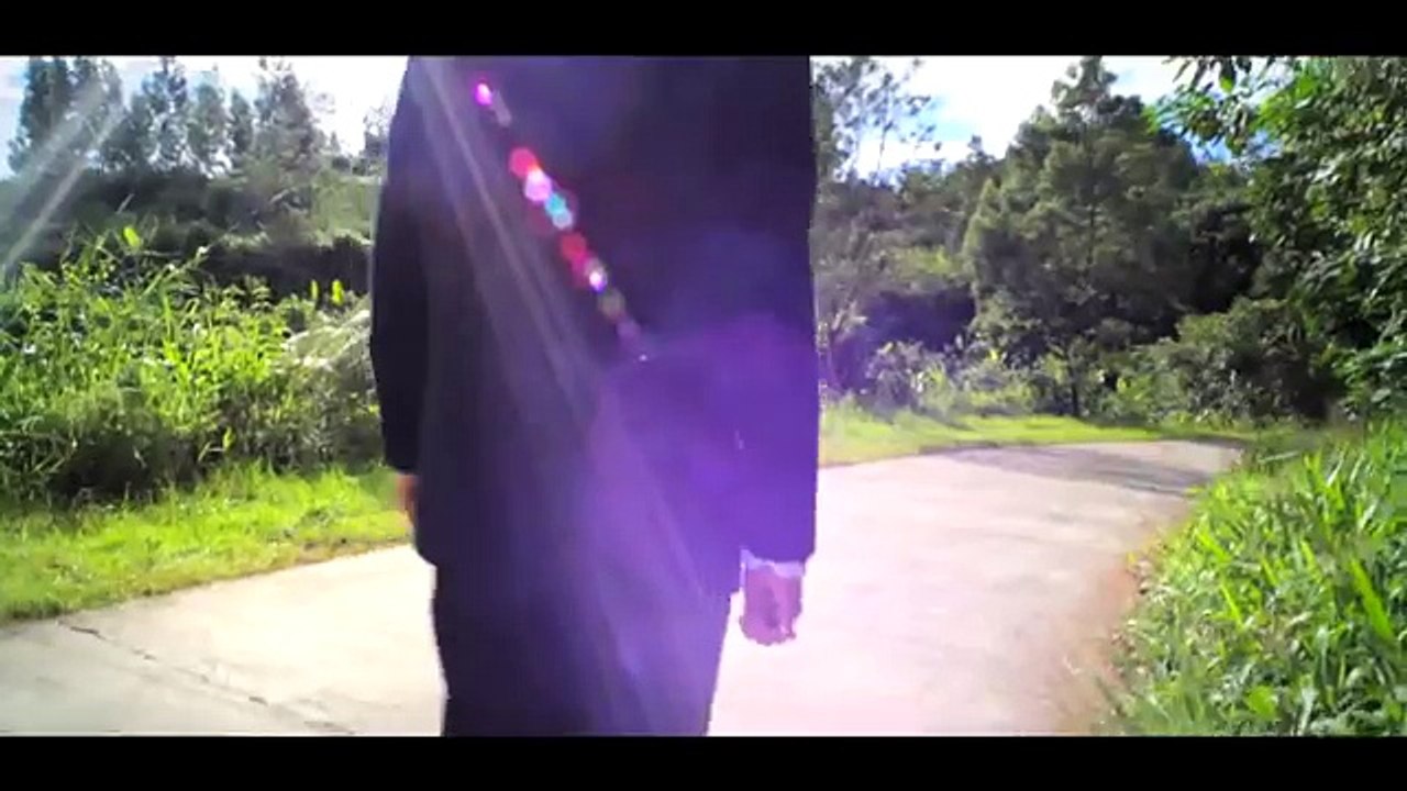 KEEN'V - MA VIE AU SOLEIL ( clip officiel )