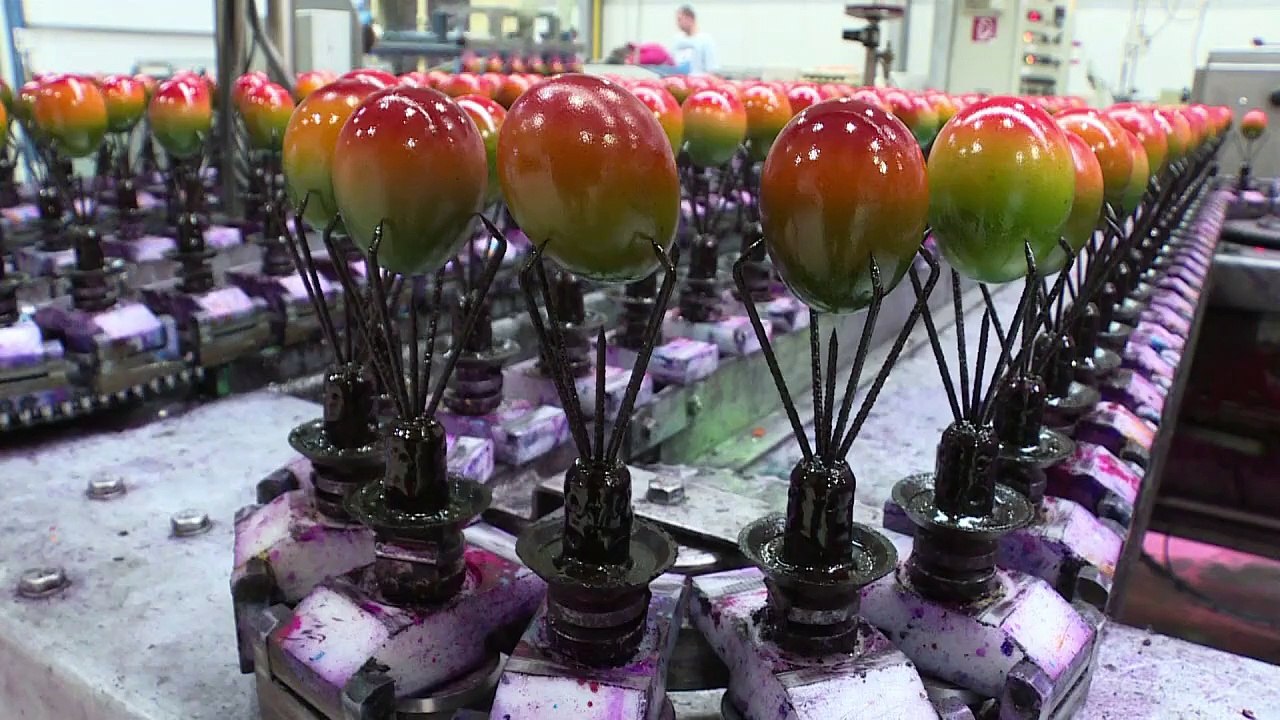 Ostereier-Färben im Akkord