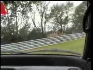 Crash d'une CRX sur le Nürburgring
