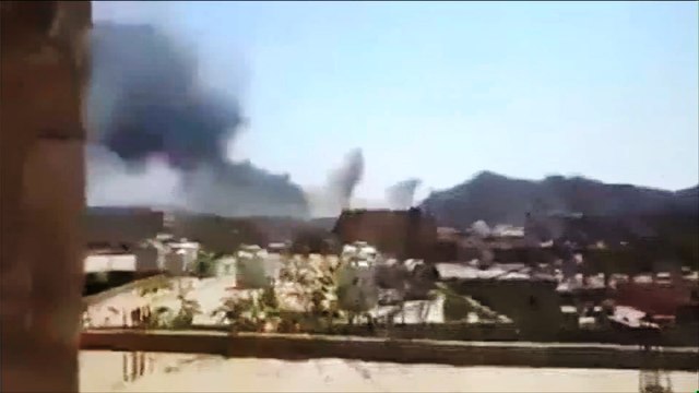 عاصفة الحزم تستهدف اللواء 33 في الضالع