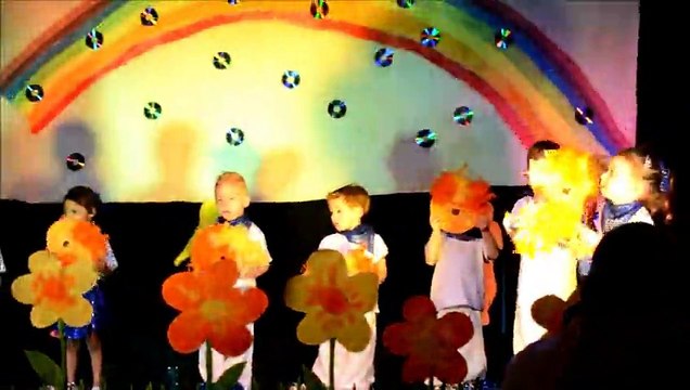 Spectacle des enfants de maternelle de Saint-Henri Comines