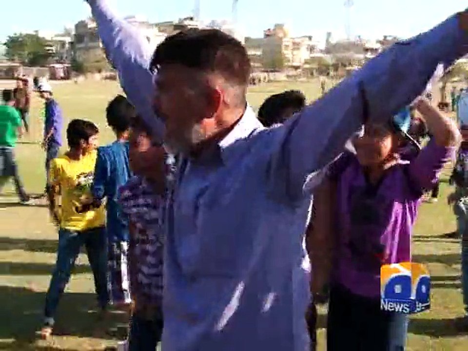 MQM, PTI come face to face in Azizabad's Jinnah Ground-Geo Reports-31 Mar 2015