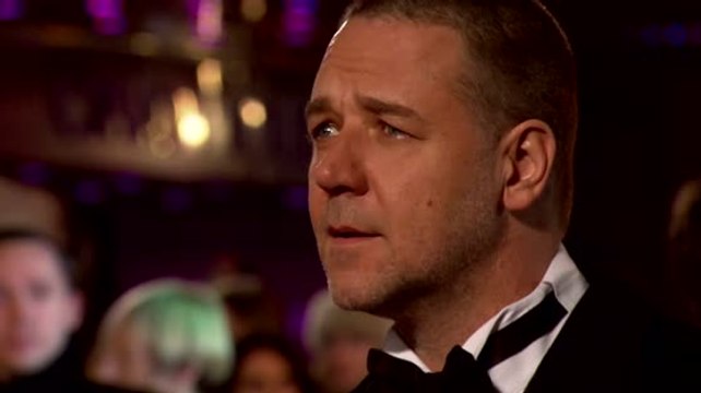 Russell Crowe Says Michael Jackson Used to Prank Call Him