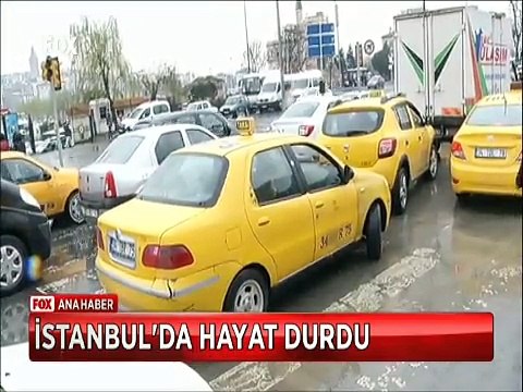 İstanbul'da elektrikler kesilince hayat durdu Fabrika ve hastaneler çalışmadı