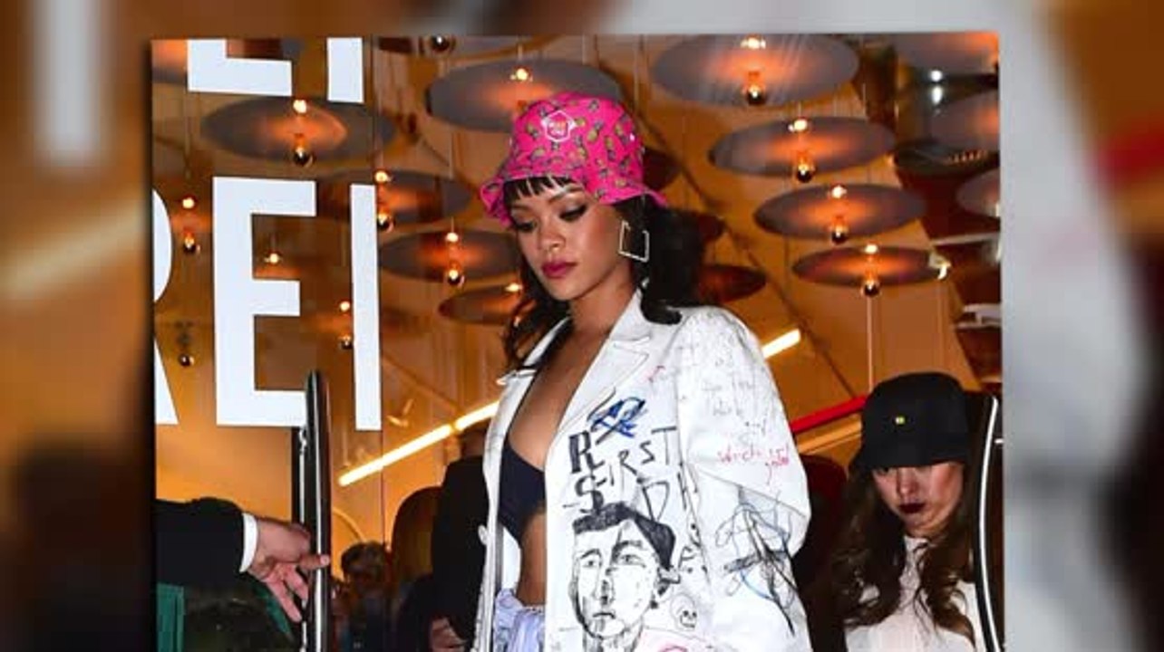 Rihanna unterstützt ihre Freundin Melissa Forde bei der Eröffnung in New York