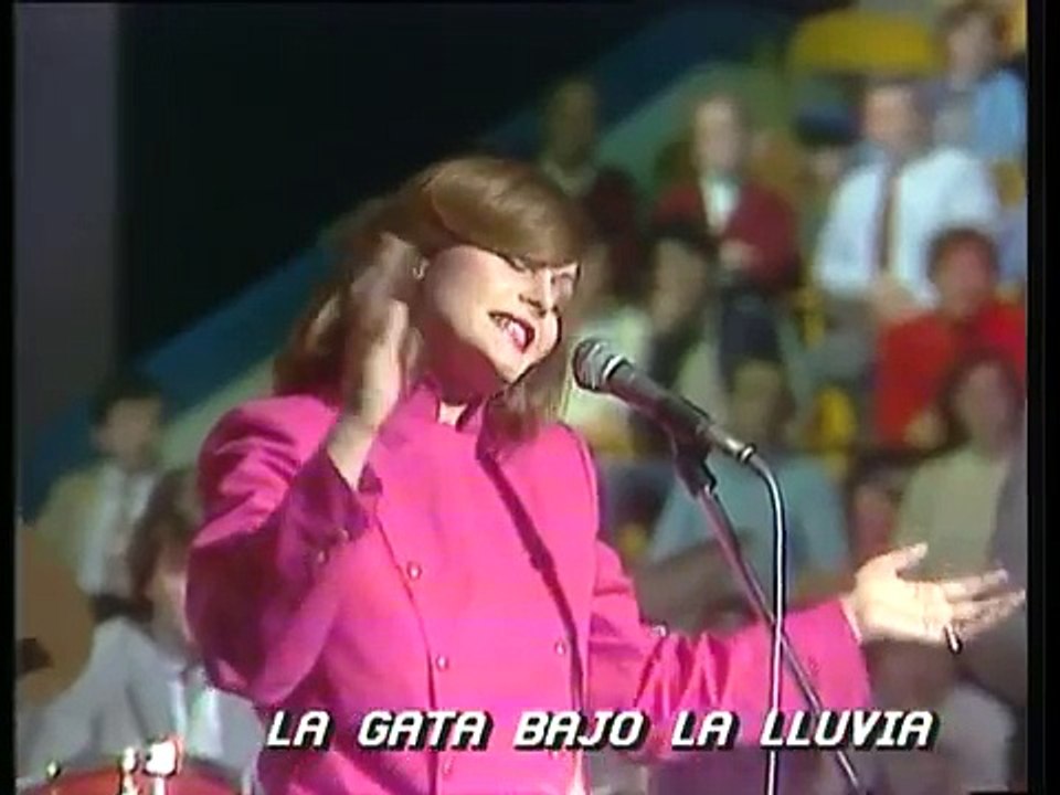 Rocio Durcal-La Gata Bajo La Lluvia