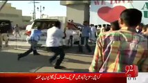 Clash Between MQM And PTI Workers In Azizabad Karachi MQM Workers Broke Imran Ismail Vehicle Glasses