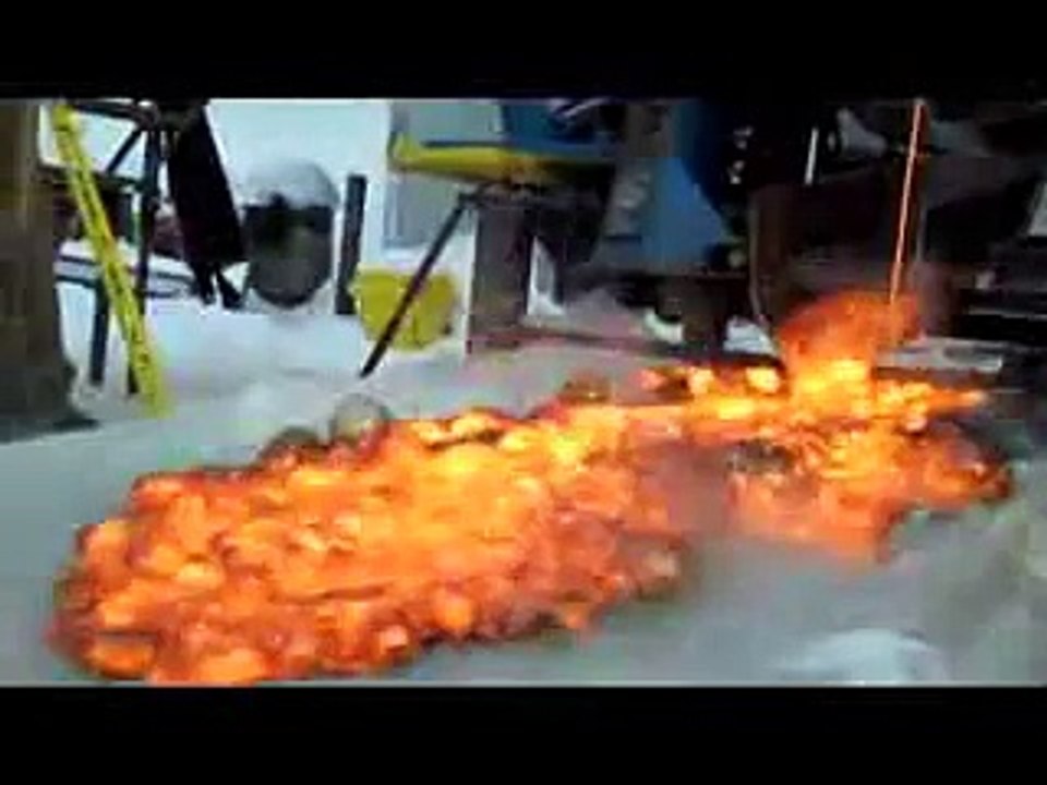 What Happens When Lava Meets Ice-IT'S THE BATTLE OF ALL BATTLES!!! LAVA VS ICE!!! WHO WILL WIN-!-!-!