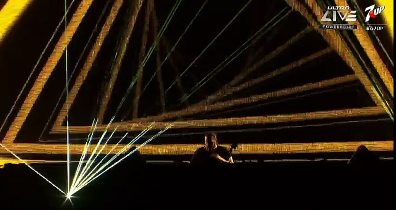 Still Young & Michael Brun - Check This Out [Live Ultra Miami 2015]
