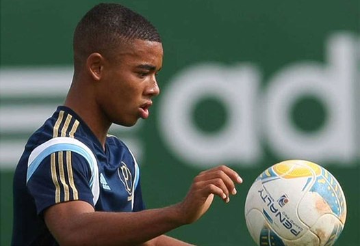 Com golaço de Gabriel Jesus, Palmeiras goleia em jogo-treino