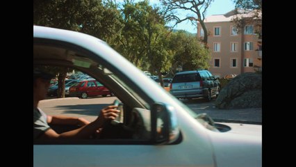 LES APACHES - Bande-annonce