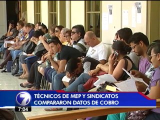 Poco menos de 400 educadores cobraron su salario en las sedes regionales del MEP