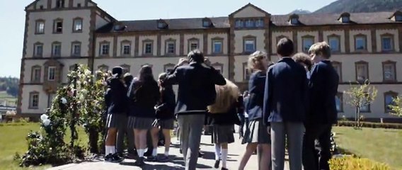 Босс в гостиной (комедия)