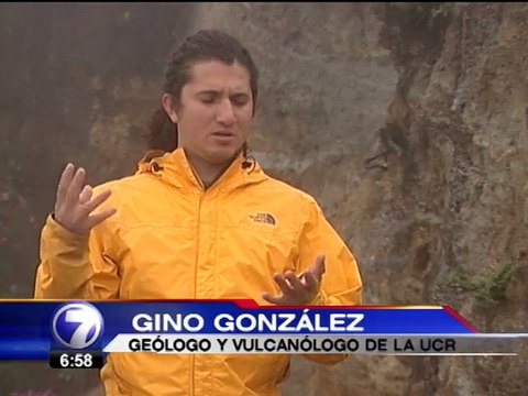 Volcán Turrialba tiene gran potencial para una explosión mayor, según expertos