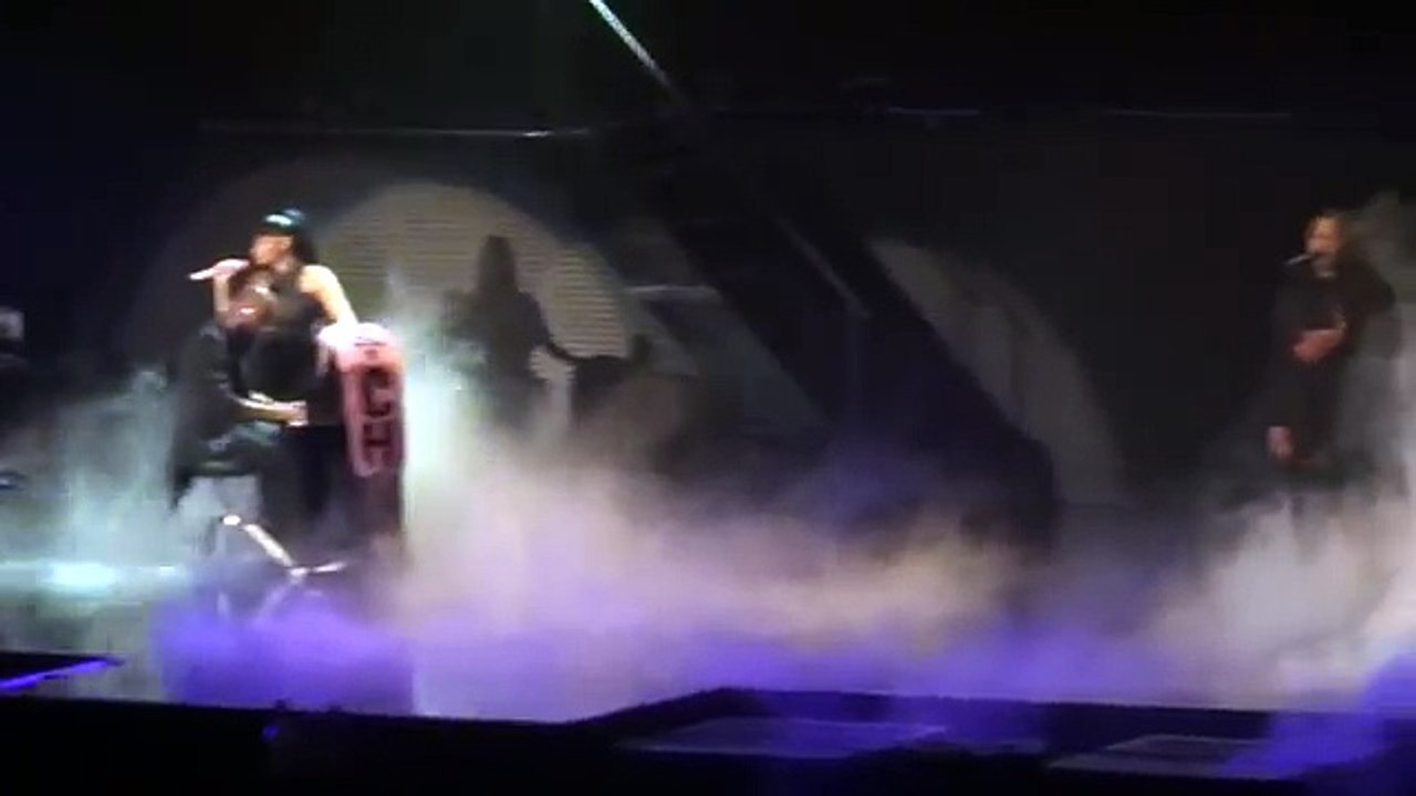 Nicki Minaj Grand Piano live at O2 London on 28 March 2015