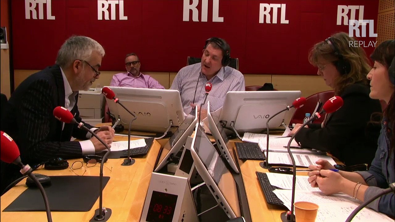 "L'infantilisation des masses fumeuses est insupportable", regrette Pascal Praud