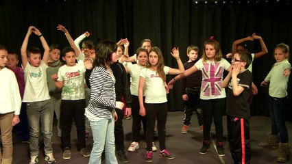 Camion des mots -  Classe de CM2 École Roland Garros de la Loupe (28)