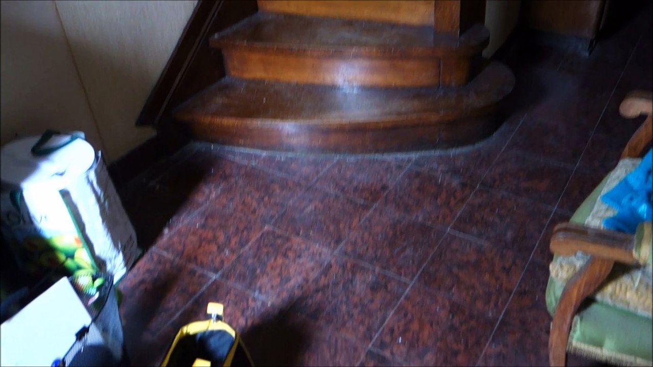 Na dole_downstairs