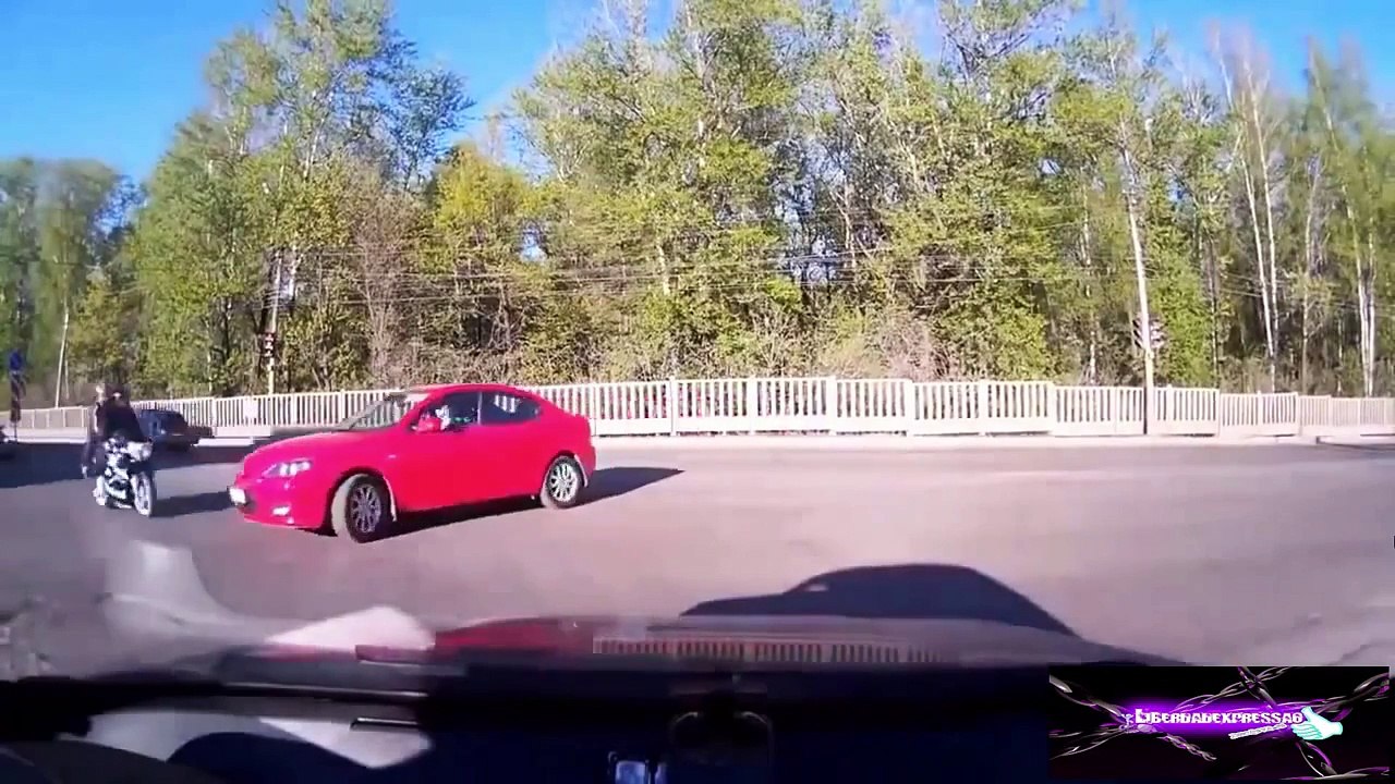 Acidentes Violentos Motos e Bike - Motorcycle Funny Crash Compilation [2015]