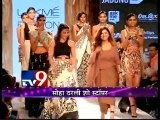 Actress Soha Ali Khan Ramp Walk for Babita Malkani's Collection-TV9