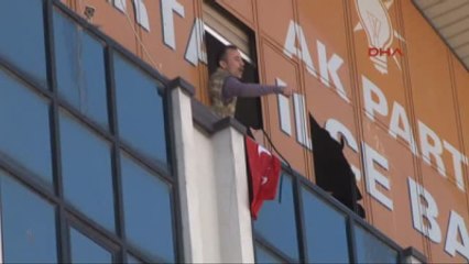 AK Parti Kartal İlçe Binasında Olay